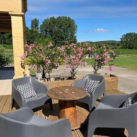 مكان تخييم Le Moulin De Caudon *
