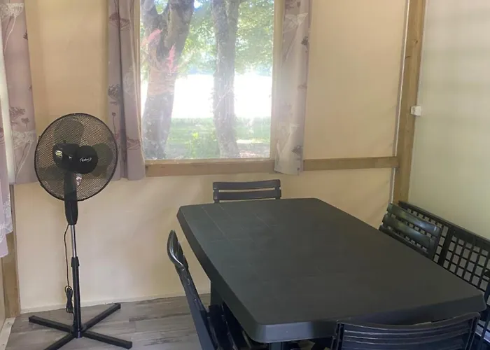 Le Moulin De Caudon Campsite *